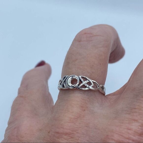 Celtic Moon Sterling Silver Ring Sizes 6,8,9,10 - Picture 6 of 6